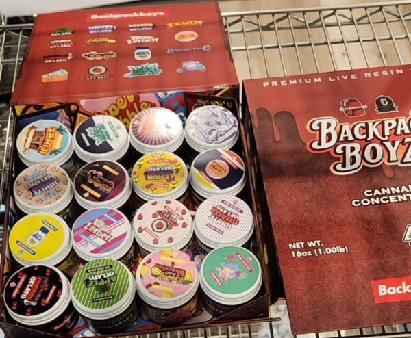 •$1199 #d06 backpack boyz wax (1box 16)